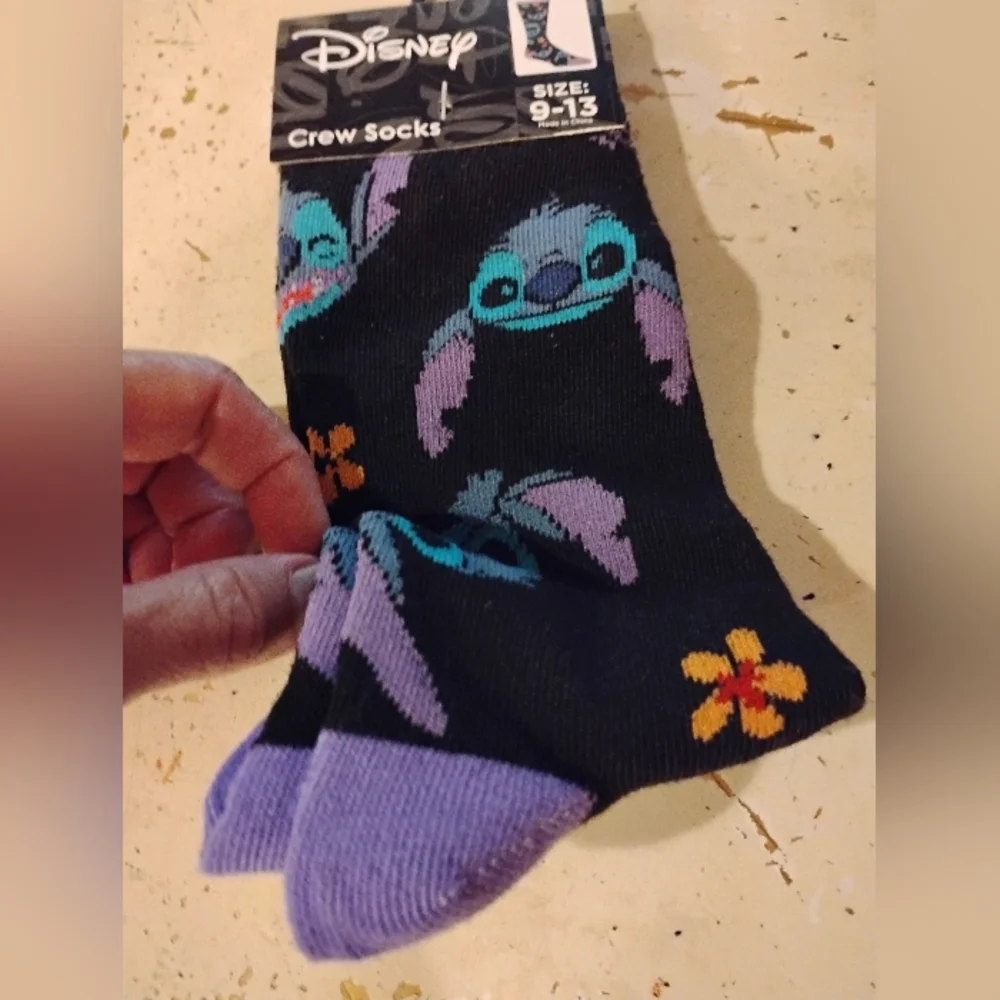 Disney Black Crew Socks Stitch Images and Purple Accents Size 9-13 Polyst-Spandx